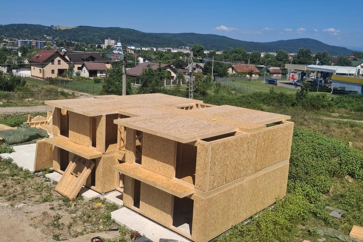 Șantierul celor 10 locuințe sociale &mdash; Elemente finite